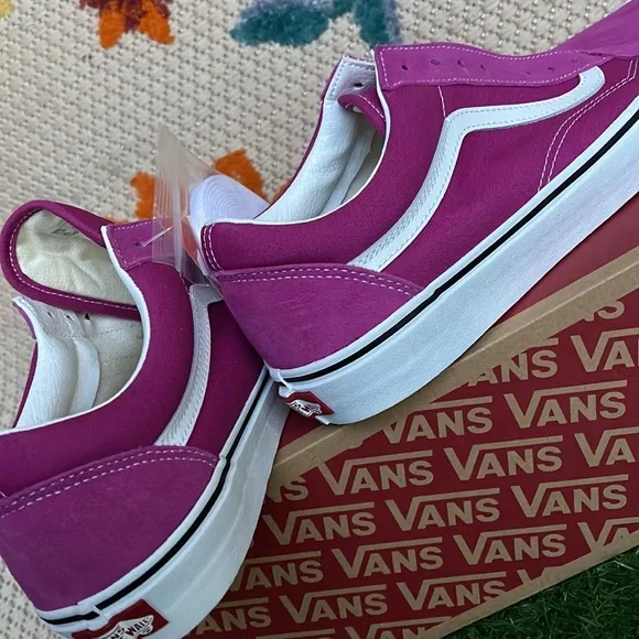 Vans •Old School Fuchsia Red/True White Men’s sneakers
